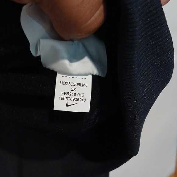 Nike Plus Size(3X) Jacket Black Full-Zip Hooded Jacket - Picture 4 of 8